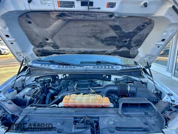 ✅ 2015 Ford F-150 Lariat • VIN: 1FTEW1EP9FFC82337 • Lot: 96819275. Wystawiony na Copart z przebiegiem 210 267 mil. Bezpłatny archiwum sprzedaży aukcyjnych z USA i szczegółowy raport historii pojazdu na DreamBid. Zdjęcie 7.