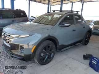 2024 Hyundai Santa Cruz Night Edition z VIN 5NTJCDAF8RH099724, wystawiony jako Copart lot #64462974 z przebiegiem 1 837 mil mil oraz Szkoda całkowita • Salvage title. Historia ofert i sprzedaży dostępna na DreamBid. Obrazek 1.