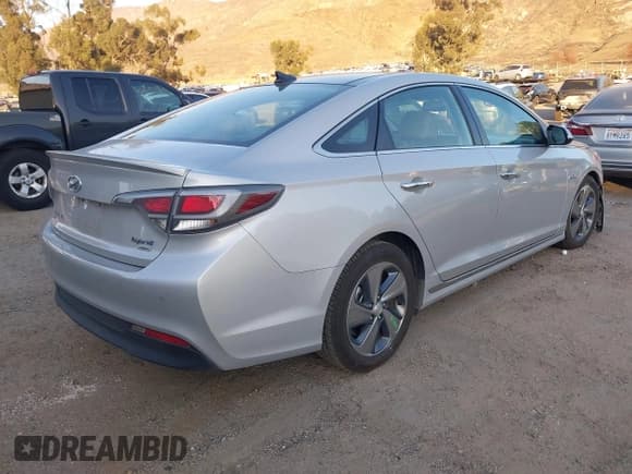 ✅ 2016 Hyundai Sonata Limited • VIN: KMHE34L14GA027596 • Лот: 43608529. Опубликован ранее на IAAI с пробегом 67 173 миль. Бесплатный доступ к архиву аукционных продаж из США и подробный отчёт об истории автомобиля на DreamBid. Изображение 4.