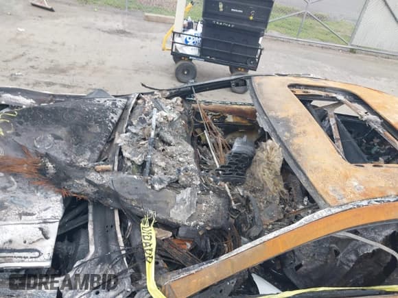 ✅ 2020 Mercedes-Benz CLS 53 S AMG • VIN: WDD2J6BB6LA051269 • Лот: 42247127. Опубликован ранее на IAAI с пробегом Не указан. Бесплатный доступ к архиву аукционных продаж из США и подробный отчёт об истории автомобиля на DreamBid. Изображение 6.