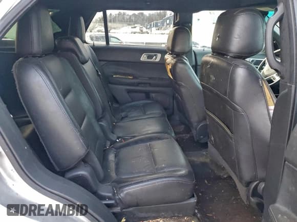 ✅ 2015 Ford Explorer XLT • VIN: 1FM5K8D84FGA13439 • Lot: 95144115. Wystawiony na Copart z przebiegiem 175 395 mil. Bezpłatny archiwum sprzedaży aukcyjnych z USA i szczegółowy raport historii pojazdu na DreamBid. Zdjęcie 11.