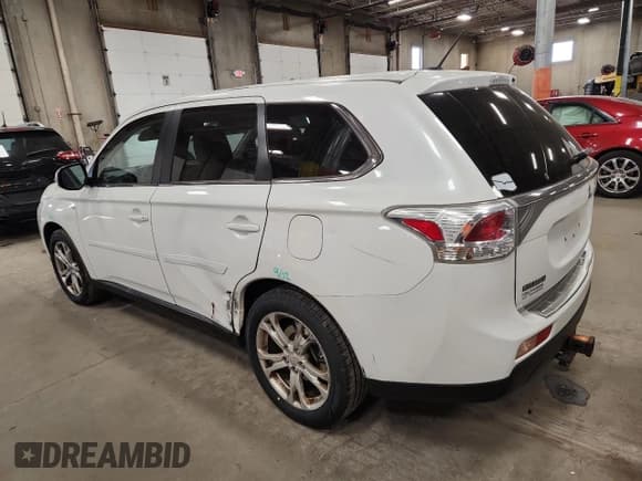 ✅ 2014 Mitsubishi Outlander GT • VIN: JA4JZ4AX7EZ002435 • Lot: 91773715. Wystawiony na Copart z przebiegiem 173 217 mil. Bezpłatny archiwum sprzedaży aukcyjnych z USA i szczegółowy raport historii pojazdu na DreamBid. Zdjęcie 2.