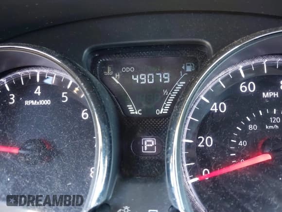 ✅ 2017 Nissan Versa SV • VIN: 3N1CN7APXHL804746 • Lot: 39764989. Wystawiony na IAAI z przebiegiem 49 079 mil. Bezpłatny archiwum sprzedaży aukcyjnych z USA i szczegółowy raport historii pojazdu na DreamBid. Zdjęcie 7.