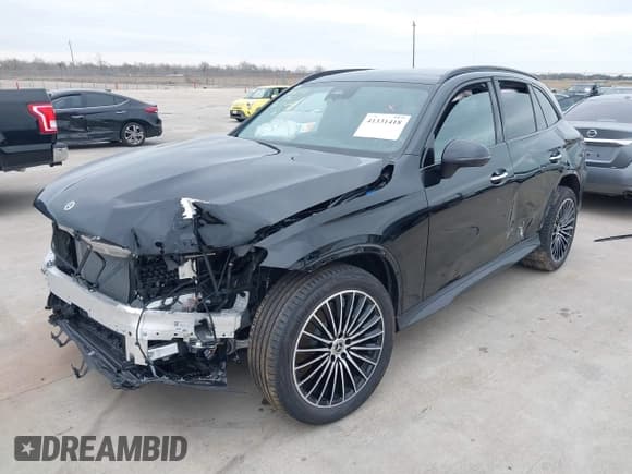 ✅ 2024 Mercedes-Benz GLC 300 • VIN: W1NKM4GB9RF209266 • Lot: 41331418. Listed on IAAI with 6,102 mi. Free auction sales archive from the USA and detailed vehicle history report at DreamBid. Image 2.