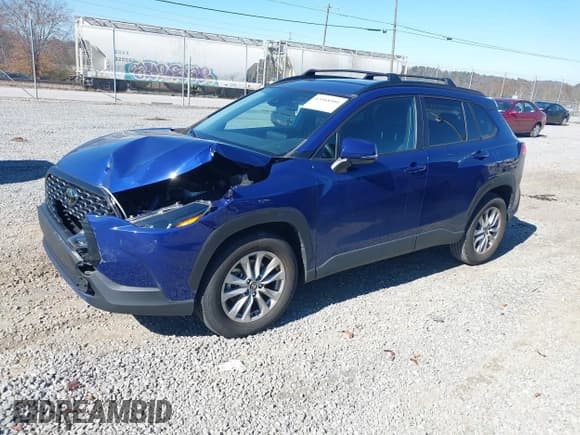 ✅ 2022 Toyota Corolla Cross LE • VIN: 7MUCAAAGXNV015434 • Lot: 43568501. Listed on IAAI with 24,362 mi. Free auction sales archive from the USA and detailed vehicle history report at DreamBid. Image 17.