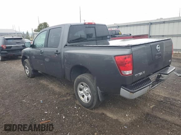 ✅ 2004 Nissan Titan LE • VIN: 1N6AA07B64N556019 • Lot: 70537225. Wystawiony na Copart z przebiegiem 194 461 mil. Bezpłatny archiwum sprzedaży aukcyjnych z USA i szczegółowy raport historii pojazdu na DreamBid. Zdjęcie 2.