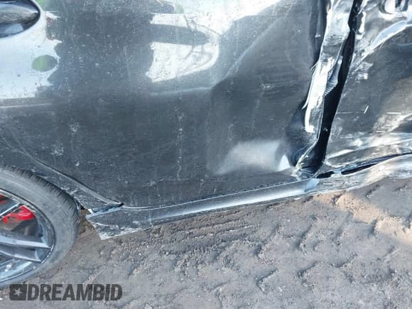 ✅ 2024 BMW 3 Series M340i xDrive • VIN: 3MW49FF0XR8E15313 • Lot: 41385641. Listed on IAAI with 2,914 mi. Free auction sales archive from the USA and detailed vehicle history report at DreamBid. Image 8.