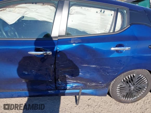 ✅ 2024 Nissan LEAF SV Plus • VIN: 1N4CZ1CV7RC551592 • Лот: 43545024. Опубликован ранее на IAAI с пробегом 14 461 миль. Бесплатный доступ к архиву аукционных продаж из США и подробный отчёт об истории автомобиля на DreamBid. Изображение 6.