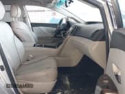 ✅ 2009 Toyota Venza • VIN: 4T3ZE11A69U005010 • Lot: 43145324. Wystawiony na IAAI z przebiegiem 174 006 mil. Bezpłatny archiwum sprzedaży aukcyjnych z USA i szczegółowy raport historii pojazdu na DreamBid. Zdjęcie 5.