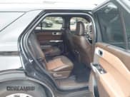 ✅ 2022 Ford Explorer King Ranch • VIN: 1FM5K8LC5NGA34787 • Lot: 42066427. Wystawiony na IAAI z przebiegiem 82 945 mil. Bezpłatny archiwum sprzedaży aukcyjnych z USA i szczegółowy raport historii pojazdu na DreamBid. Zdjęcie 8.