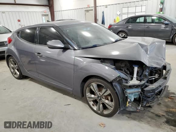 ✅ 2016 Hyundai Veloster • VIN: KMHTC6AD7GU291796 • Lot: 82981604. Wystawiony na Copart z przebiegiem 118 800 mil. Bezpłatny archiwum sprzedaży aukcyjnych z USA i szczegółowy raport historii pojazdu na DreamBid. Zdjęcie 4.