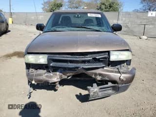 ✅ 2003 Chevrolet S-10 LS • VIN: 1GCCS19X038106564 • Лот: 46473045. Опубликован ранее на Copart с пробегом 159 955 миль. Бесплатный доступ к архиву аукционных продаж из США и подробный отчёт об истории автомобиля на DreamBid. Изображение 5.