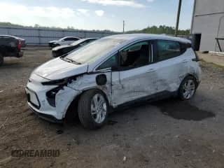 2022 Chevrolet Bolt EV 1LT z VIN 1G1FW6S01N4100691, wystawiony jako Copart lot #57430065 z przebiegiem 49 813 mil mil oraz Szkoda całkowita • Salvage title. Historia ofert i sprzedaży dostępna na DreamBid. Obrazek 1.