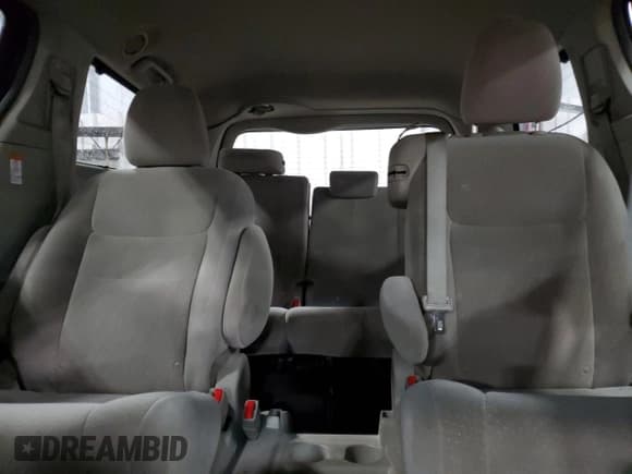 ✅ 2016 Toyota Sienna LE AAS • VIN: 5TDKK3DC9GS759584 • Lot: 62412365. Listed on Copart with 152,266 mi. Free auction sales archive from the USA and detailed vehicle history report at DreamBid. Image 10.