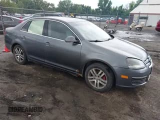 ✅ 2005 Volkswagen Jetta 2.5L • VIN: 3VWRF71K15M618069 • Lot: 42436885. Listed on IAAI with 206,033 mi. Free auction sales archive from the USA and detailed vehicle history report at DreamBid. Image 1.