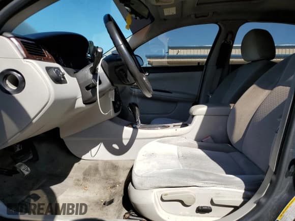 ✅ 2014 Chevrolet Impala LT • VIN: 2G1WB5E32E1147168 • Лот: 86308975. Опубликован ранее на Copart с пробегом 268 594 миль. Бесплатный доступ к архиву аукционных продаж из США и подробный отчёт об истории автомобиля на DreamBid. Изображение 7.