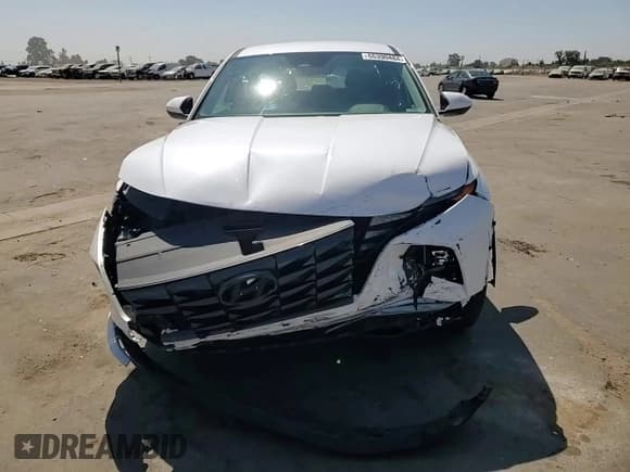 ✅ 2022 Hyundai Tucson SE • VIN: 5NMJACAE8NH033946 • Lot: 66390484. Wystawiony na Copart z przebiegiem 17 771 mil. Bezpłatny archiwum sprzedaży aukcyjnych z USA i szczegółowy raport historii pojazdu na DreamBid. Zdjęcie 11.