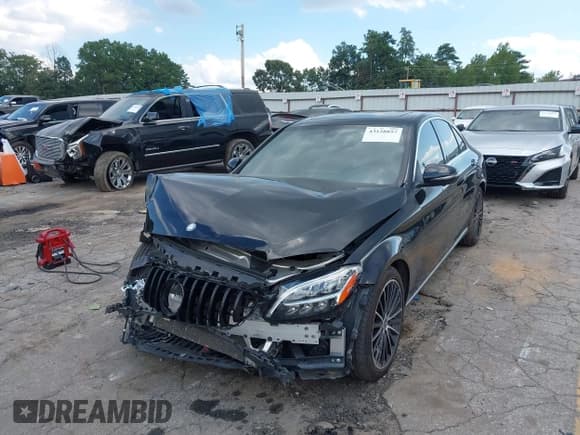 ✅ 2020 Mercedes-Benz C 300 • VIN: WDDWF8DB8LR549146 • Lot: 43128857. Wystawiony na IAAI z przebiegiem 55 000 mil. Bezpłatny archiwum sprzedaży aukcyjnych z USA i szczegółowy raport historii pojazdu na DreamBid. Zdjęcie 17.