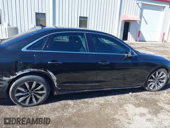 ✅ 2021 Audi A4 Premium • VIN: WAUABAF44MA042263 • Lot: 41598257. Listed on IAAI with 42,333 mi. Free auction sales archive from the USA and detailed vehicle history report at DreamBid. Image 13.