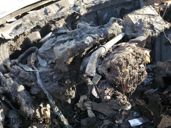 ✅ 2015 Hyundai Sonata Sport • VIN: 5NPE34AF7FH098351 • Лот: 85096385. Опубликован ранее на Copart с пробегом Не указан. Бесплатный доступ к архиву аукционных продаж из США и подробный отчёт об истории автомобиля на DreamBid. Изображение 9.