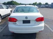 ✅ 2013 Volkswagen Jetta SE • VIN: 3VWDP7AJ2DM421232 • Lot: 42377946. Wystawiony na IAAI z przebiegiem 160 796 mil. Bezpłatny archiwum sprzedaży aukcyjnych z USA i szczegółowy raport historii pojazdu na DreamBid. Zdjęcie 16.