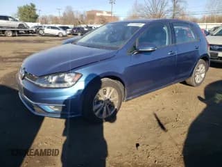 ✅ 2020 Volkswagen Golf TSI • VIN: 3VWG57AU7LM005527 • Lot: 93115685. Wystawiony na Copart z przebiegiem 57 644 mil. Bezpłatny archiwum sprzedaży aukcyjnych z USA i szczegółowy raport historii pojazdu na DreamBid. Zdjęcie 1.