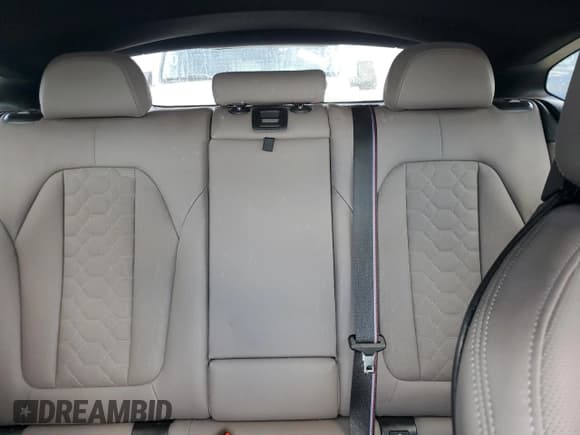 ✅ 2021 BMW X4 M • VIN: 5YMUJ0C05M9F82571 • Lot: 77874784. Listed on Copart with 14,576 mi. Free auction sales archive from the USA and detailed vehicle history report at DreamBid. Image 10.