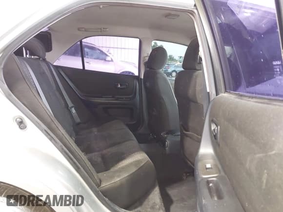 ✅ 2001 Lexus IS 300/350 • VIN: JTHBD182510011973 • Lot: 43040080. Listed on IAAI with 270,557 mi. Free auction sales archive from the USA and detailed vehicle history report at DreamBid. Image 8.