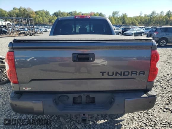 ✅ 2021 Toyota Tundra Limited • VIN: 5TFBY5F11MX989566 • Lot: 83928125. Wystawiony na Copart z przebiegiem 49 466 mil. Bezpłatny archiwum sprzedaży aukcyjnych z USA i szczegółowy raport historii pojazdu na DreamBid. Zdjęcie 6.