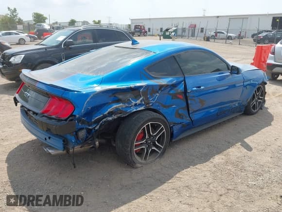 ✅ 2021 Ford Mustang GT • VIN: 1FA6P8CF1M5135281 • Lot: 42928463. Listed on IAAI with 31,390 mi. Free auction sales archive from the USA and detailed vehicle history report at DreamBid. Image 4.