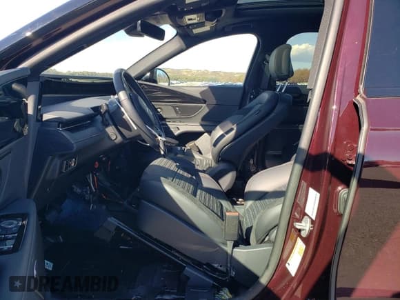 ✅ 2025 Lincoln Nautilus Reserve • VIN: 5LMPJ8K44SJ901727 • Lot: 87432845. Wystawiony na Copart z przebiegiem Nie podano. Bezpłatny archiwum sprzedaży aukcyjnych z USA i szczegółowy raport historii pojazdu na DreamBid. Zdjęcie 7.