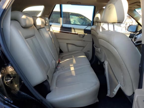 ✅ 2008 Hyundai Santa Fe SE • VIN: 5NMSH13E78H148530 • Lot: 80026174. Listed on Copart with 136,003 mi. Free auction sales archive from the USA and detailed vehicle history report at DreamBid. Image 11.