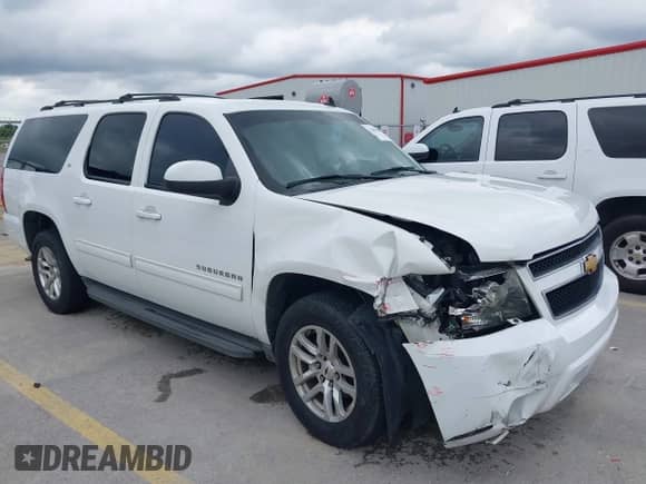 2014 Chevrolet Suburban LT z VIN 1GNSCJE02ER153469, wystawiony jako IAAI lot #42481563 z przebiegiem 249 441 mil mil oraz . Historia ofert i sprzedaży dostępna na DreamBid. Obrazek 1.