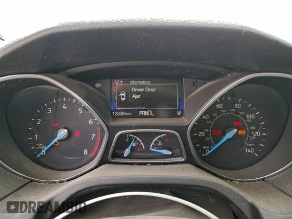 ✅ 2017 Ford Focus SE • VIN: 1FADP3F26HL317899 • Lot: 94105135. Wystawiony na Copart z przebiegiem 128 395 mil. Bezpłatny archiwum sprzedaży aukcyjnych z USA i szczegółowy raport historii pojazdu na DreamBid. Zdjęcie 9.