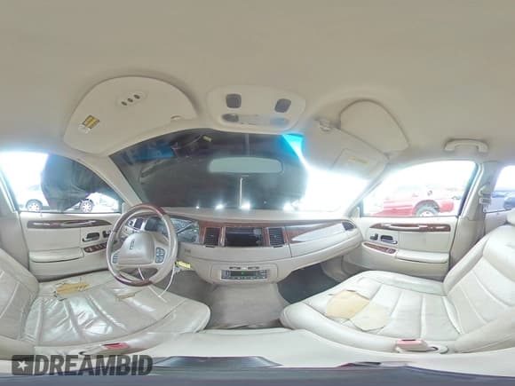 ✅ 2001 Lincoln Town Car Signature • VIN: 1LNHM82W41Y690745 • Lot: 82616445. Listed on Copart with 304,513 mi. Free auction sales archive from the USA and detailed vehicle history report at DreamBid. Image 14.