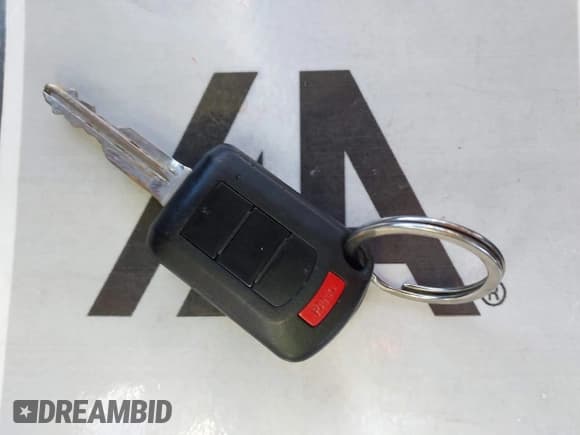 ✅ 2018 Mitsubishi Mirage ES • VIN: ML32A3HJXJH001246 • Lot: 43584769. Wystawiony na IAAI z przebiegiem 192 107 mil. Bezpłatny archiwum sprzedaży aukcyjnych z USA i szczegółowy raport historii pojazdu na DreamBid. Zdjęcie 11.