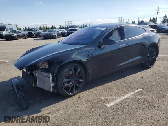 ✅ 2017 Tesla Model S 60 • VIN: 5YJSA1E18HF217290 • Lot: 84732475. Listed on Copart with 114,083 mi. Free auction sales archive from the USA and detailed vehicle history report at DreamBid. Image 1.