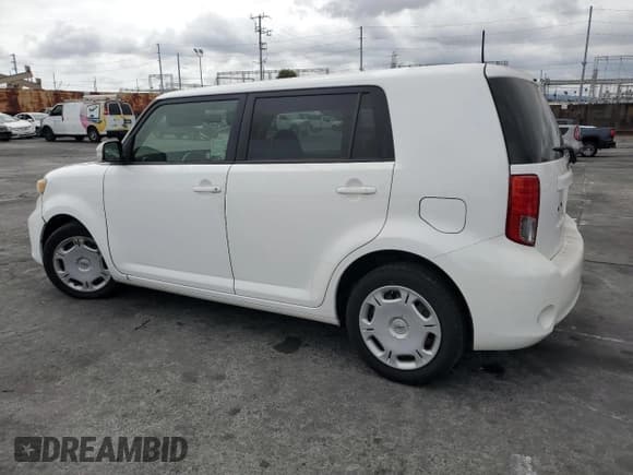 ✅ 2012 Scion xB • VIN: JTLZE4FEXCJ016129 • Lot: 81799825. Listed on Copart with 215,024 mi. Free auction sales archive from the USA and detailed vehicle history report at DreamBid. Image 2.