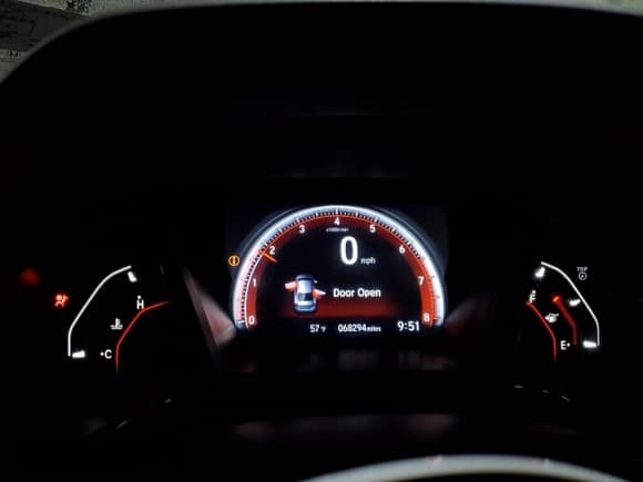 ✅ 2020 Honda Civic Si • VIN: 2HGFC1E54LH700083 • Lot: 87420955. Wystawiony na Copart z przebiegiem 68 294 mil. Bezpłatny archiwum sprzedaży aukcyjnych z USA i szczegółowy raport historii pojazdu na DreamBid. Zdjęcie 9.