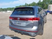 ✅ 2025 Volkswagen Atlas SE • VIN: 1V2KR2CA1SC526135 • Лот: 42706139. Опубликован ранее на IAAI с пробегом 2 706 миль. Бесплатный доступ к архиву аукционных продаж из США и подробный отчёт об истории автомобиля на DreamBid. Изображение 17.