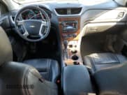 ✅ 2014 Chevrolet Traverse LTZ • VIN: 1GNKRJKD1EJ180506 • Lot: 83821775. Wystawiony na Copart z przebiegiem 171 626 mil. Bezpłatny archiwum sprzedaży aukcyjnych z USA i szczegółowy raport historii pojazdu na DreamBid. Zdjęcie 8.