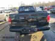 2002 Dodge Dakota Sport z VIN 1B7FL36XX2S643163, wystawiony jako Copart lot #80643184 z przebiegiem 230 990 mil mil oraz Nie do naprawy • Non repairable. Historia ofert i sprzedaży dostępna na DreamBid. Obrazek 6.