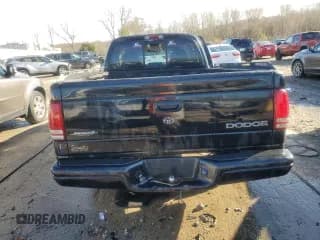 ✅ 2002 Dodge Dakota Sport • VIN: 1B7FL36XX2S643163 • Lot: 80643184. Wystawiony na Copart z przebiegiem 230 990 mil. Bezpłatny archiwum sprzedaży aukcyjnych z USA i szczegółowy raport historii pojazdu na DreamBid. Zdjęcie 6.
