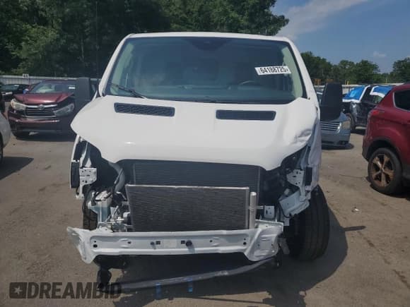 ✅ 2024 Ford Transit Cargo • VIN: 1FTYE1Y83RKA32382 • Lot: 64188725. Wystawiony na Copart z przebiegiem 38 647 mil. Bezpłatny archiwum sprzedaży aukcyjnych z USA i szczegółowy raport historii pojazdu na DreamBid. Zdjęcie 5.