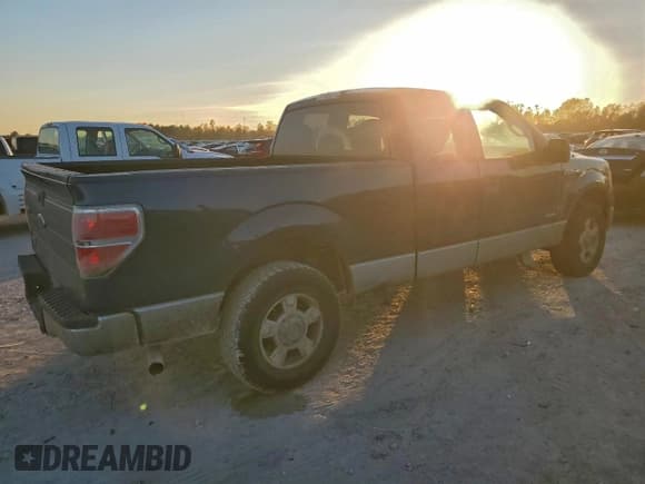 ✅ 2011 Ford F-150 XL • VIN: 1FTFX1CT1BFC72140 • Лот: 96550805. Опубликован ранее на Copart с пробегом 243 597 миль. Бесплатный доступ к архиву аукционных продаж из США и подробный отчёт об истории автомобиля на DreamBid. Изображение 3.