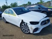 ✅ 2021 Mercedes-Benz E 450 • VIN: W1KZF5KB2MA999616 • Lot: 42347664. Wystawiony na IAAI z przebiegiem 26 664 mil. Bezpłatny archiwum sprzedaży aukcyjnych z USA i szczegółowy raport historii pojazdu na DreamBid. Zdjęcie 1.