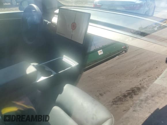 ✅ 2024 Tesla Model Y Long Range • VIN: 7SAYGAEE3RF106923 • Лот: 85140945. Опубликован ранее на Copart с пробегом Не указан. Бесплатный доступ к архиву аукционных продаж из США и подробный отчёт об истории автомобиля на DreamBid. Изображение 8.