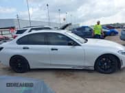 ✅ 2020 BMW 3 Series 330i xDrive • VIN: 3MW5R7J09L8B09941 • Lot: 43489431. Wystawiony na IAAI z przebiegiem 55 997 mil. Bezpłatny archiwum sprzedaży aukcyjnych z USA i szczegółowy raport historii pojazdu na DreamBid. Zdjęcie 14.