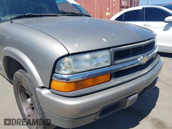 ✅ 2001 Chevrolet S-10 • VIN: 1GCCS14W018223802 • Lot: 42826624. Listed on IAAI with 160,841 mi. Free auction sales archive from the USA and detailed vehicle history report at DreamBid. Image 6.