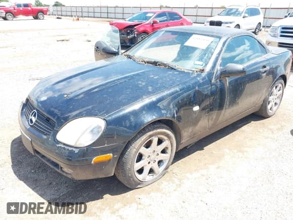 ✅ 1999 Mercedes-Benz SLK 230/320 • VIN: WDBKK47F8XF124902 • Lot: 42883499. Wystawiony na IAAI z przebiegiem 173 522 mil. Bezpłatny archiwum sprzedaży aukcyjnych z USA i szczegółowy raport historii pojazdu na DreamBid. Zdjęcie 6.